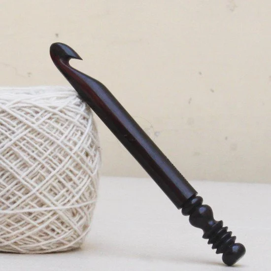 INTAJ Rosewood Jumbo Crochet Hook Set Handmade, 15 Sizes Upto 25MM Wooden  Crochet Hooks for Knitting, Size Engraved - Wooden Yarn Bowl Crochet Hook