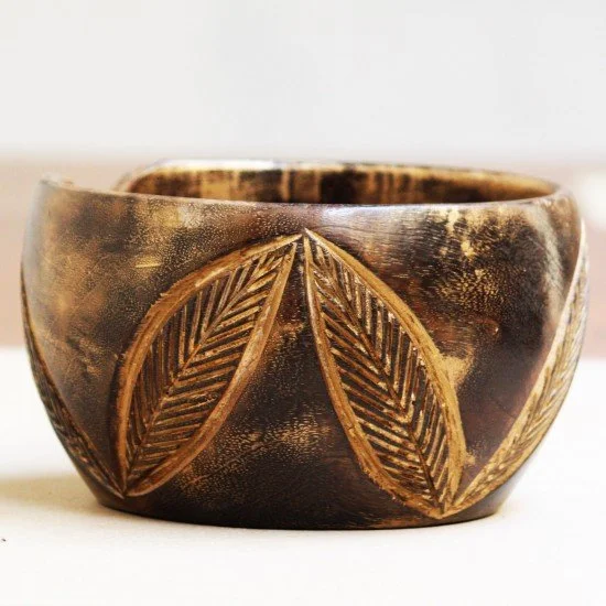Antique Handmade Beautiful Wooden Yarn Bowl - Preventing Slipping